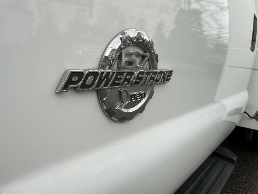 Ford F-550 Regular Cab DRW 2WD 2011