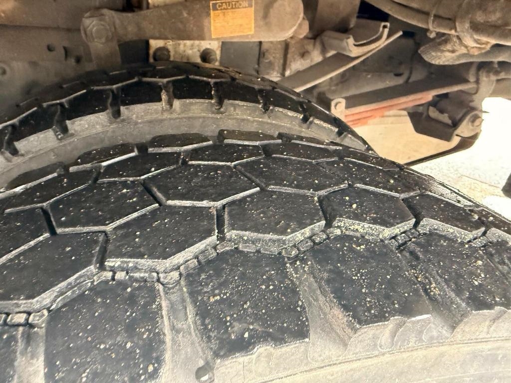 Ford F-550 Regular Cab DRW 2WD 2011