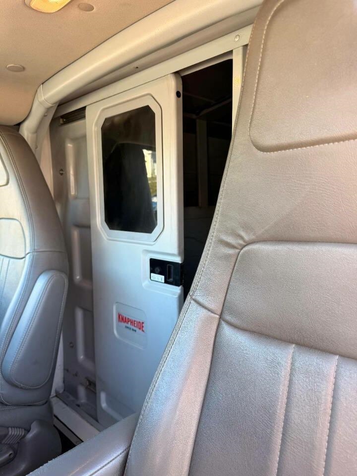 Chevrolet Express G3500 139" 2019