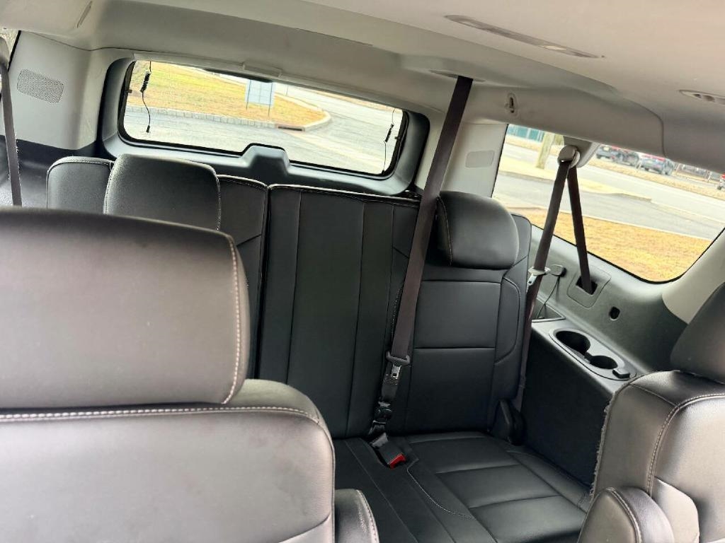 Chevrolet Suburban LT 4WD 2015