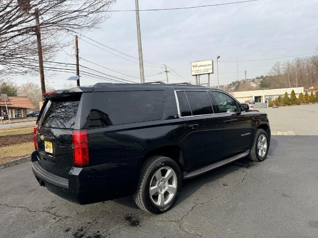 Chevrolet Suburban LT 4WD 2015