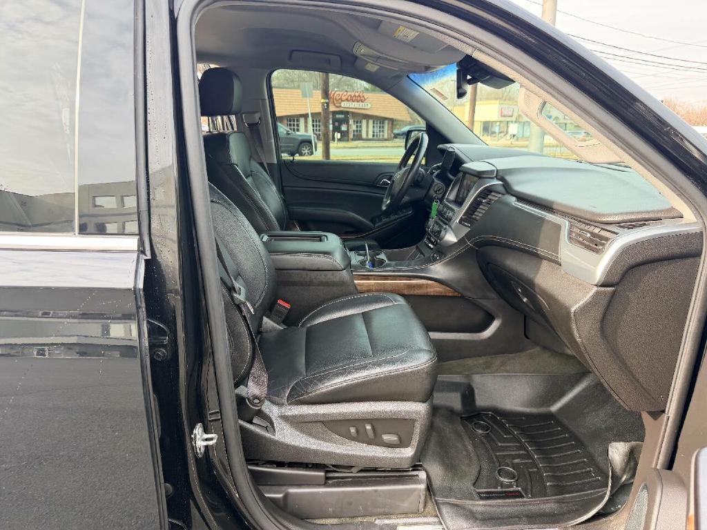 Chevrolet Suburban LT 4WD 2015