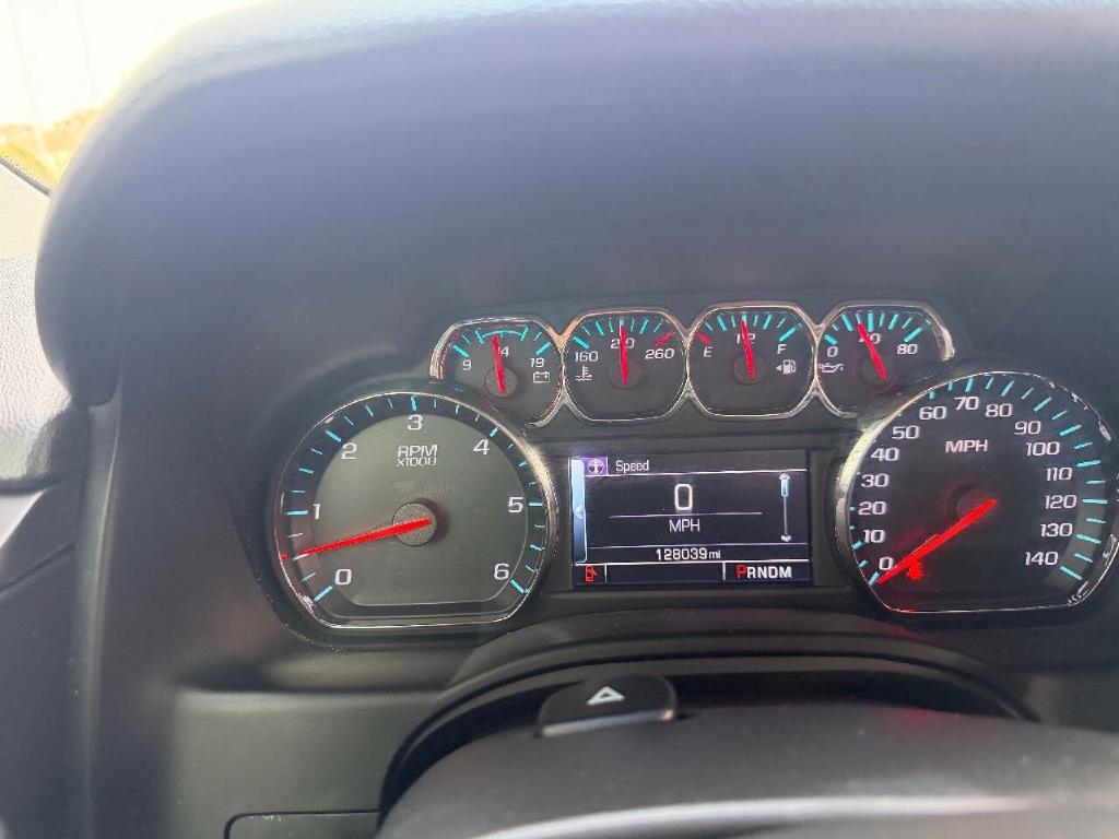 Chevrolet Suburban LT 4WD 2015