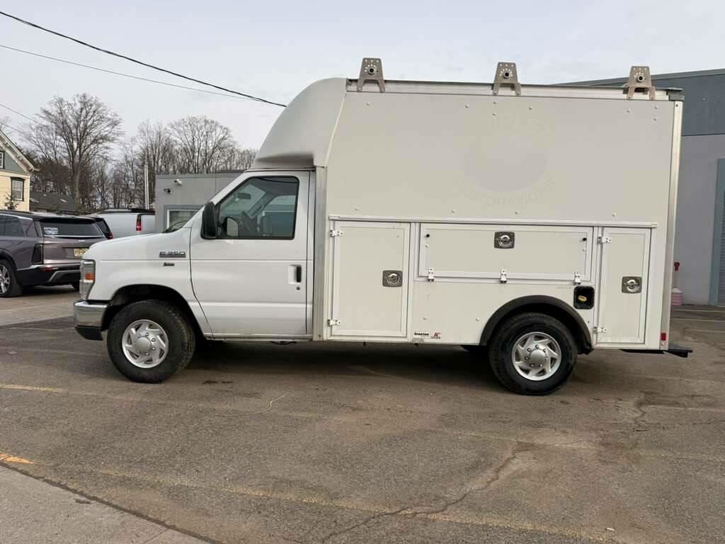 Ford Econoline E-350 Super Duty 2015