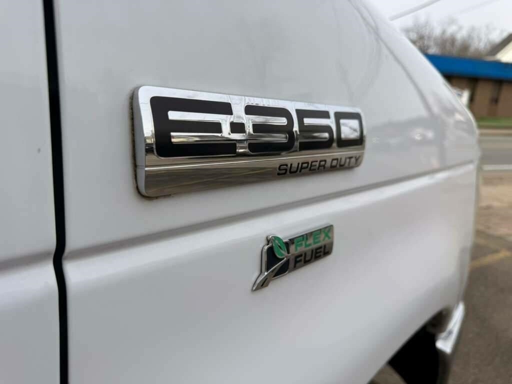 Ford Econoline E-350 Super Duty 2015