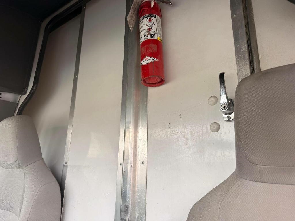 Ford Econoline E-350 Super Duty 2015