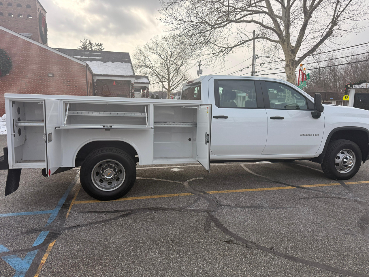 Chevrolet Silverado 3500HD Work Truck Crew Cab 4WD 2025