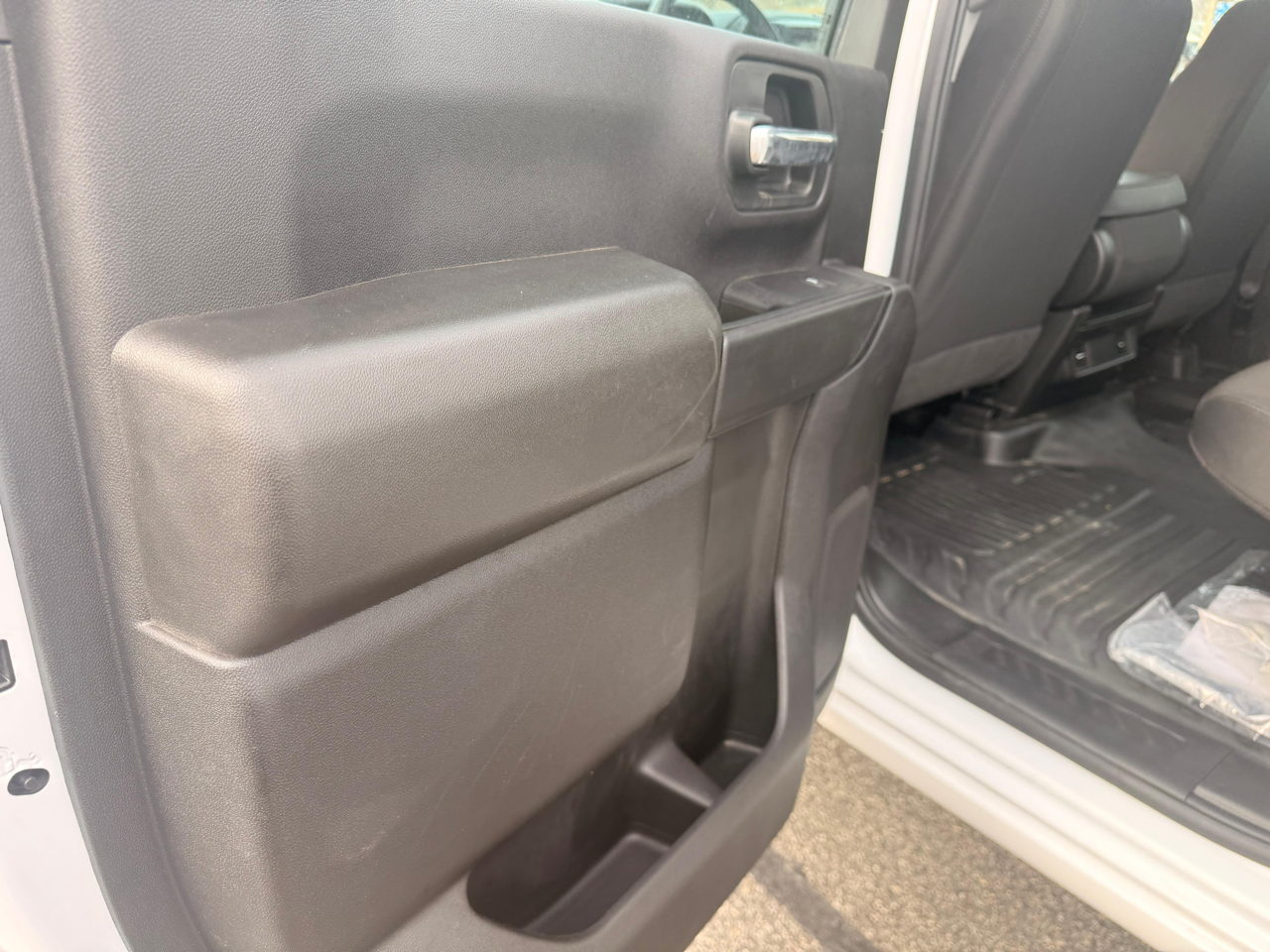 Chevrolet Silverado 3500HD Work Truck Crew Cab 4WD 2025