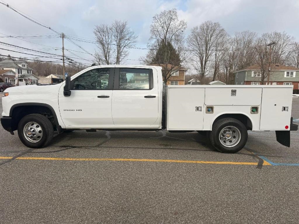 Chevrolet Silverado 3500HD Work Truck Crew Cab 4WD 2025