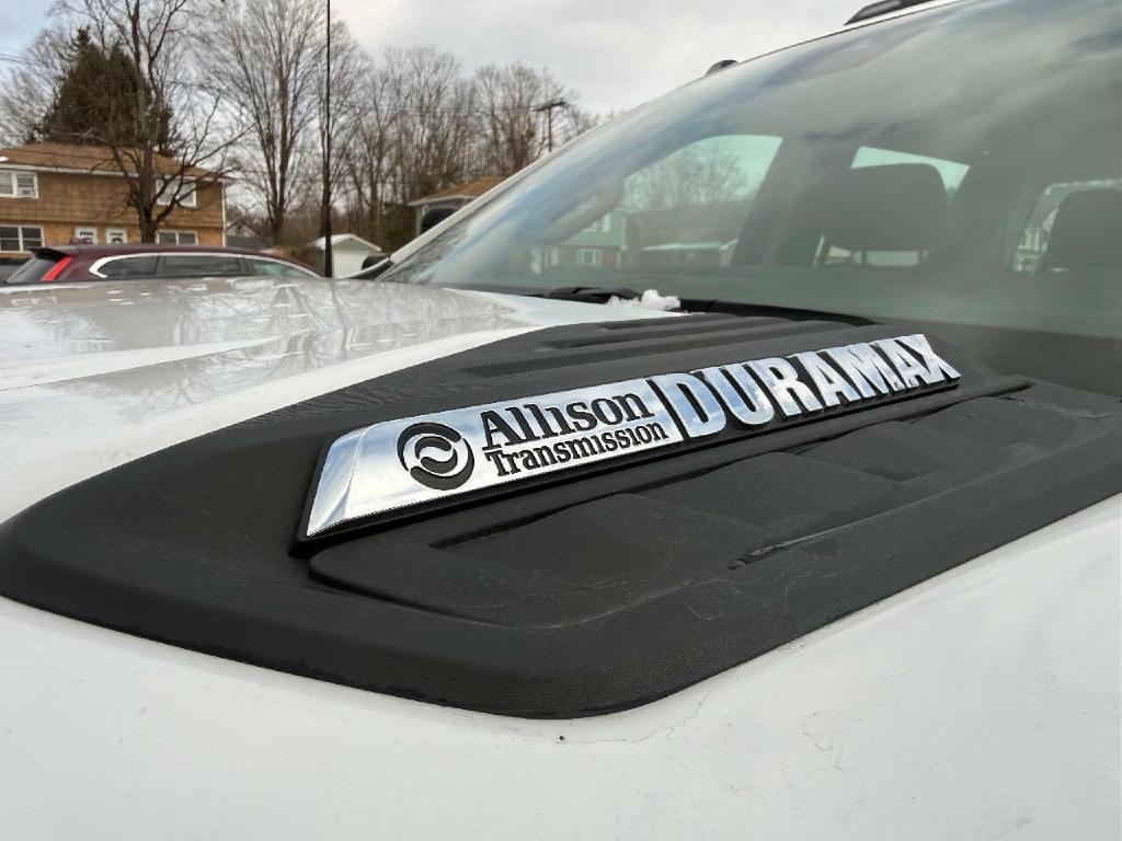 Chevrolet Silverado 3500HD Work Truck Crew Cab 4WD 2025