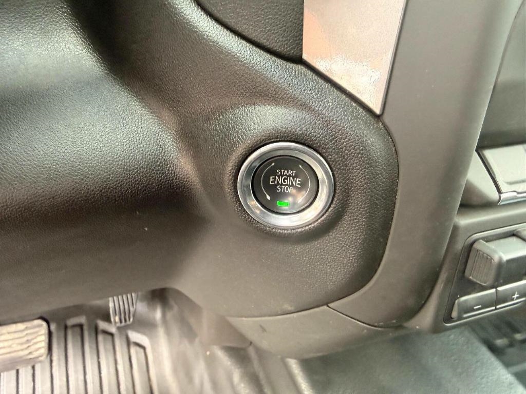 Chevrolet Silverado 3500HD Work Truck Crew Cab 4WD 2025