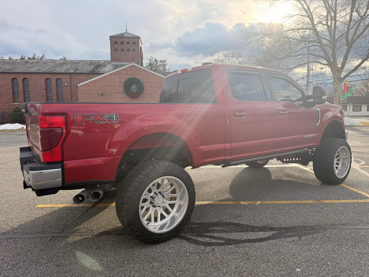 Ford F-250 SD Lariat Crew Cab Long Bed 4WD 2022