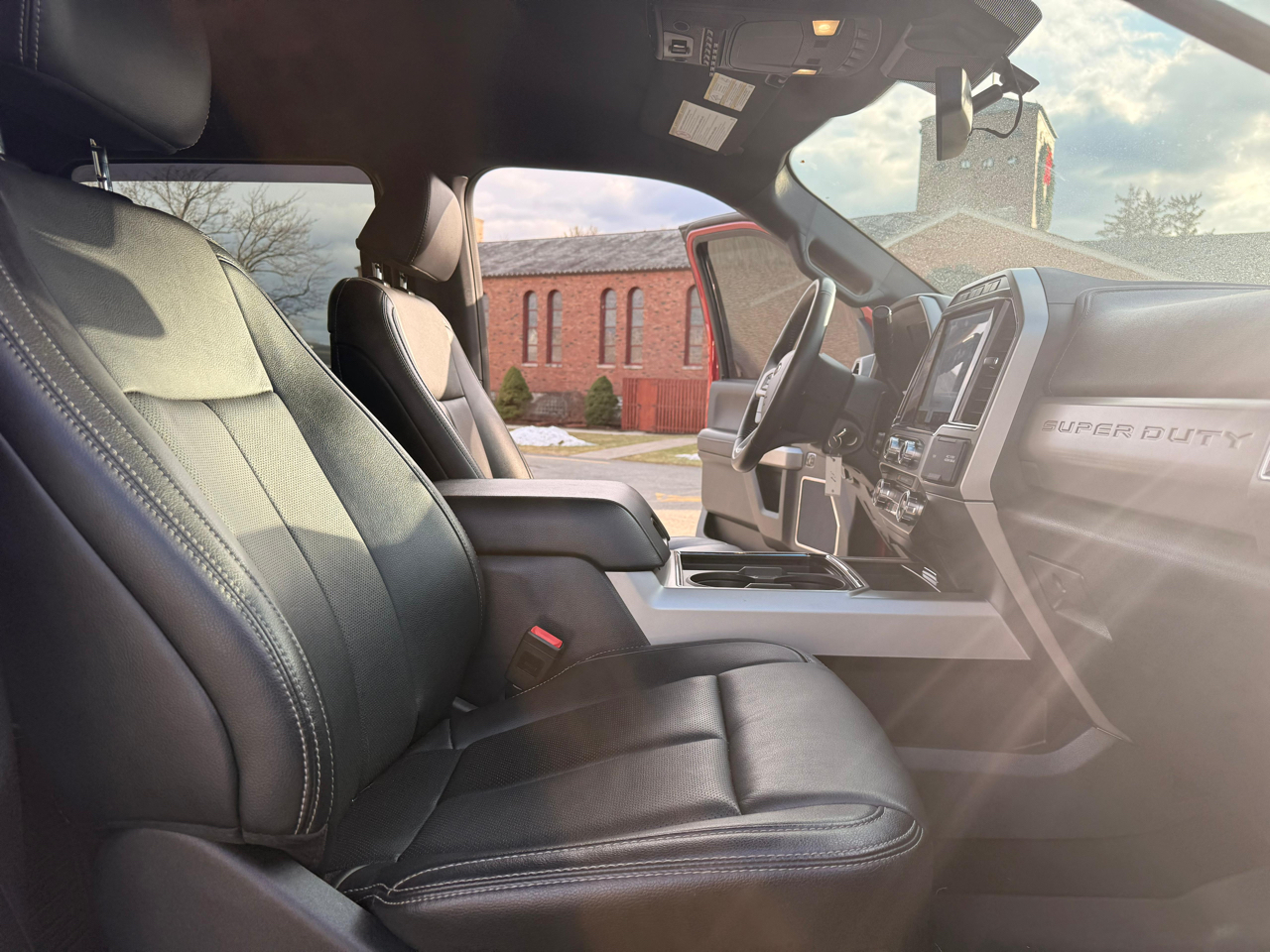 Ford F-250 SD Lariat Crew Cab Long Bed 4WD 2022