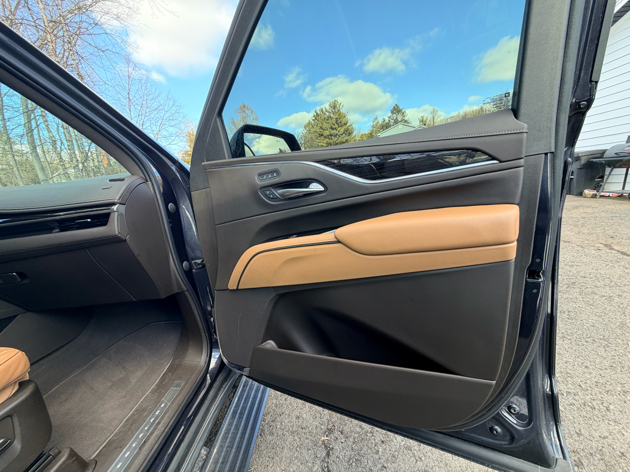 Cadillac Escalade 4WD 4dr Sport Platinum 2023