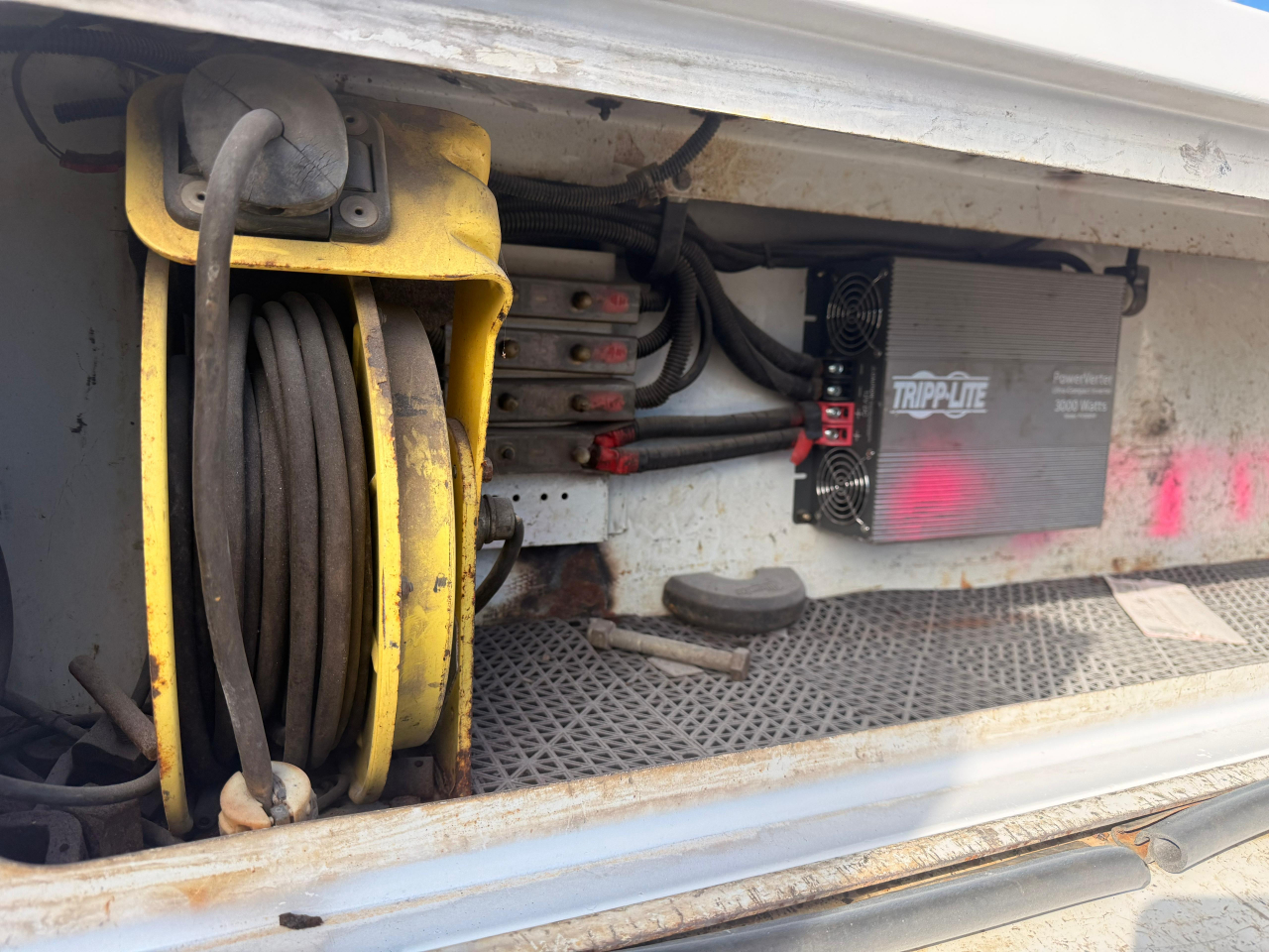 Ford F-550 Crew Cab DRW 2WD 2015