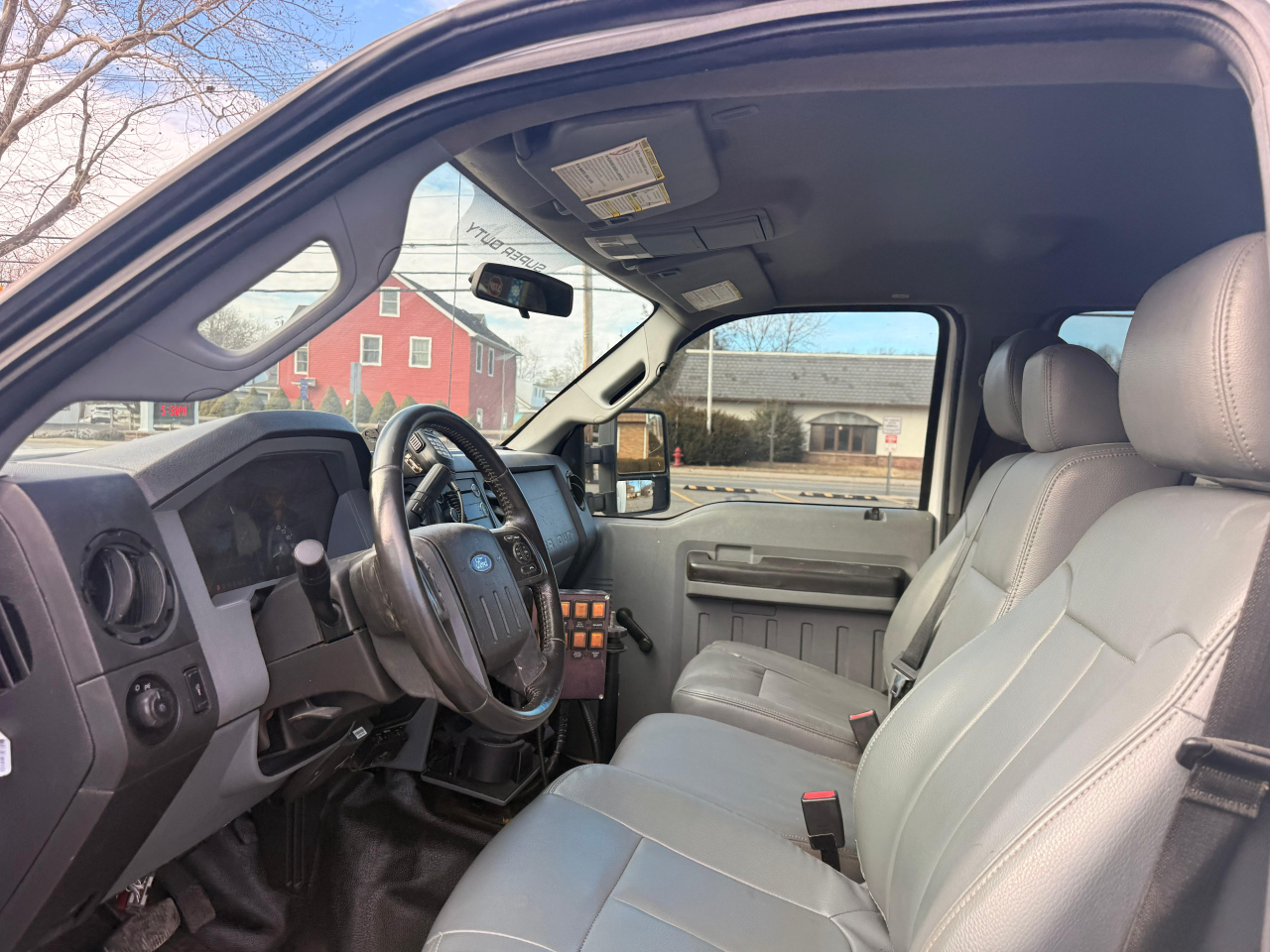 Ford F-550 Crew Cab DRW 2WD 2015