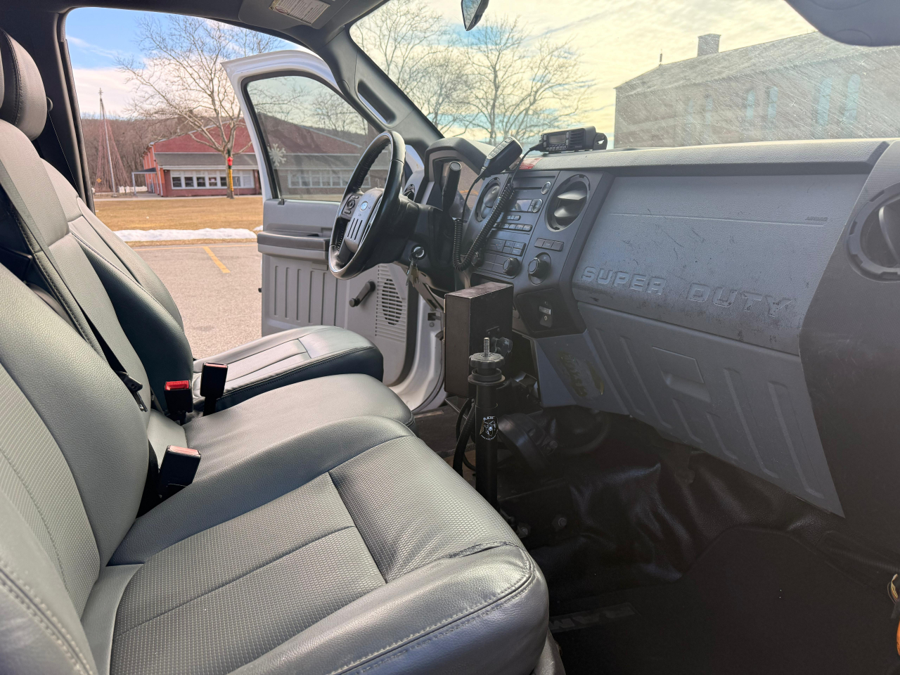 Ford F-550 Crew Cab DRW 2WD 2015