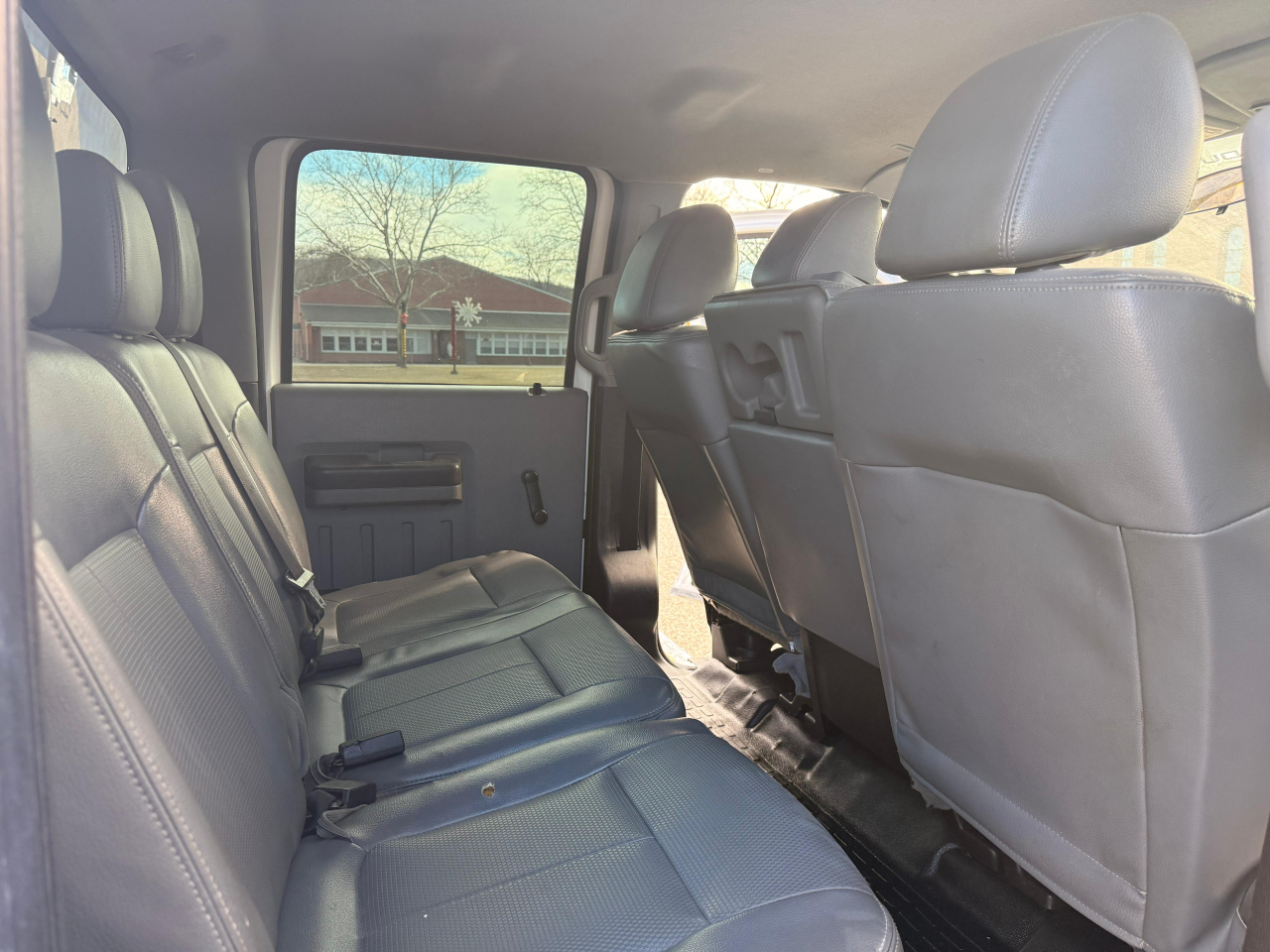 Ford F-550 Crew Cab DRW 2WD 2015