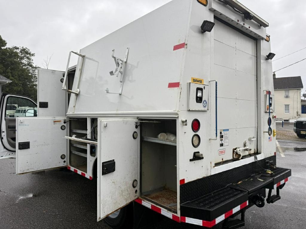 Ford F-550 Regular Cab DRW 4WD 2017