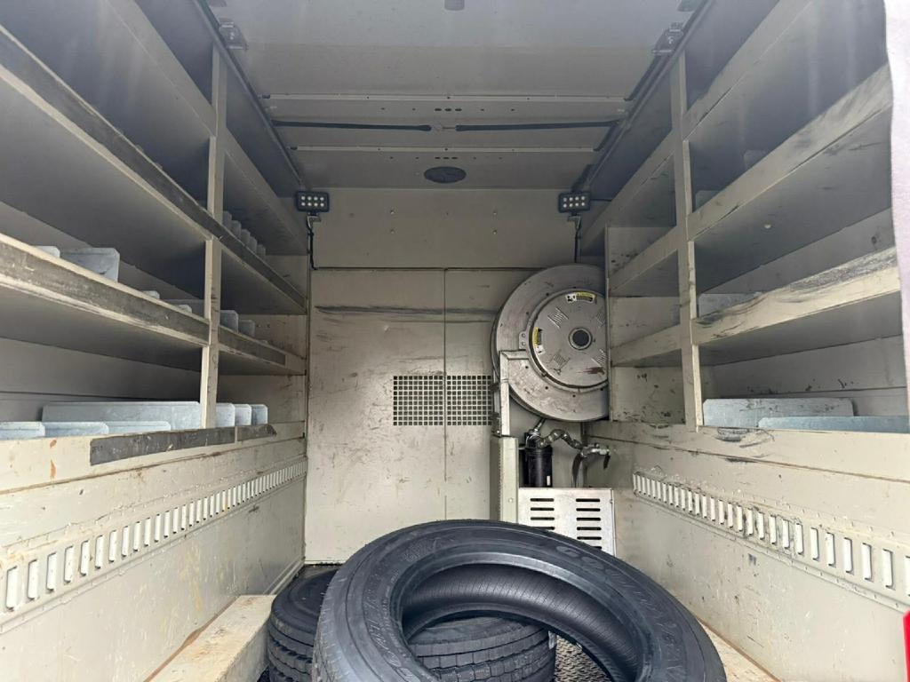 Ford F-550 Regular Cab DRW 4WD 2017