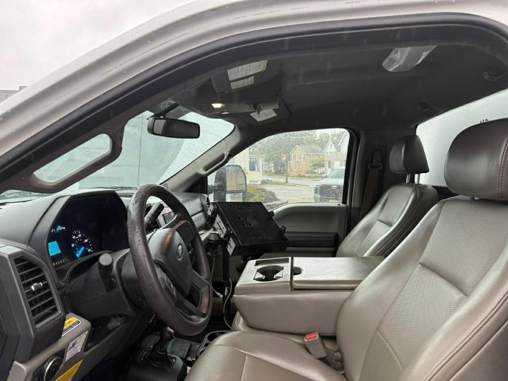 Ford F-550 Regular Cab DRW 4WD 2017