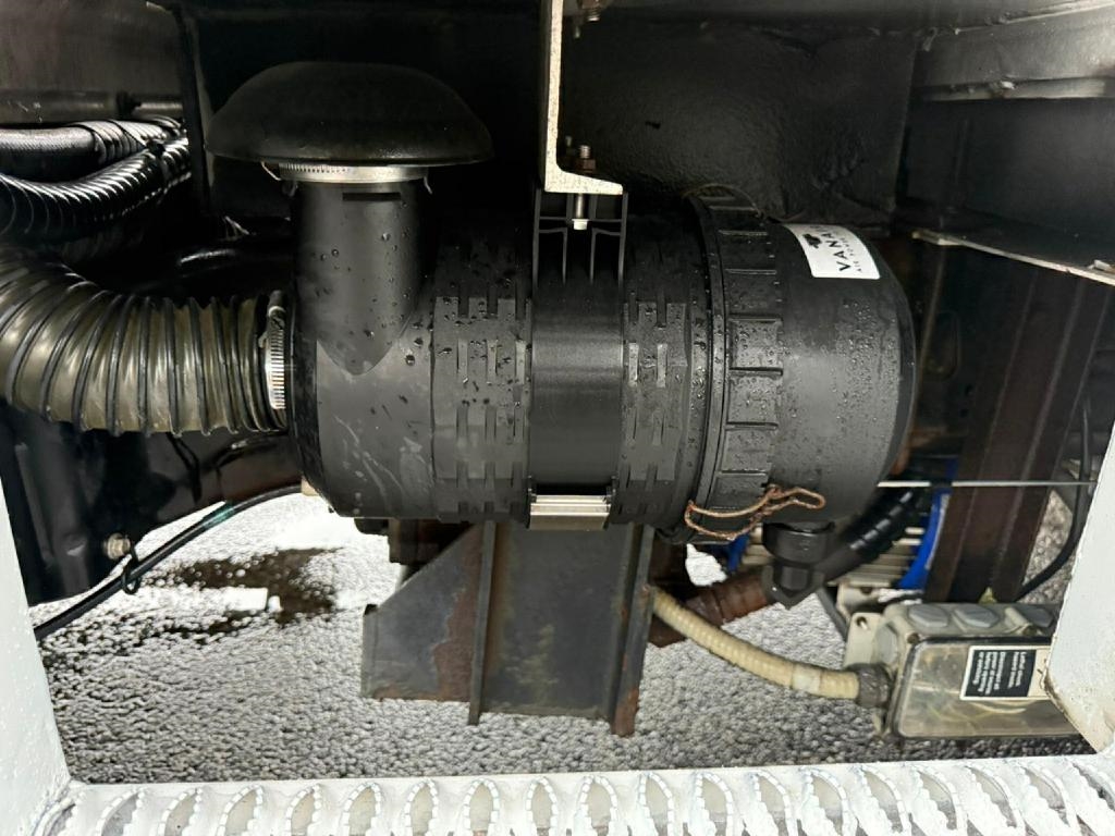 Ford F-550 Regular Cab DRW 4WD 2017