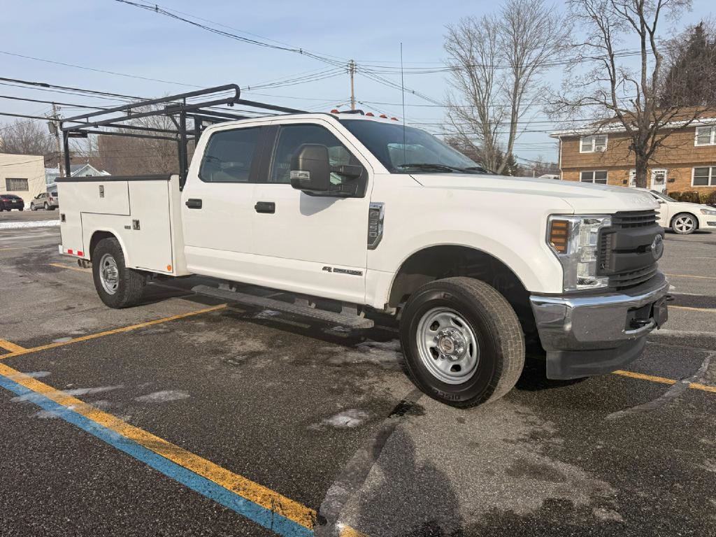 Ford F-350 SD XL Crew Cab LWB 4WD 2018