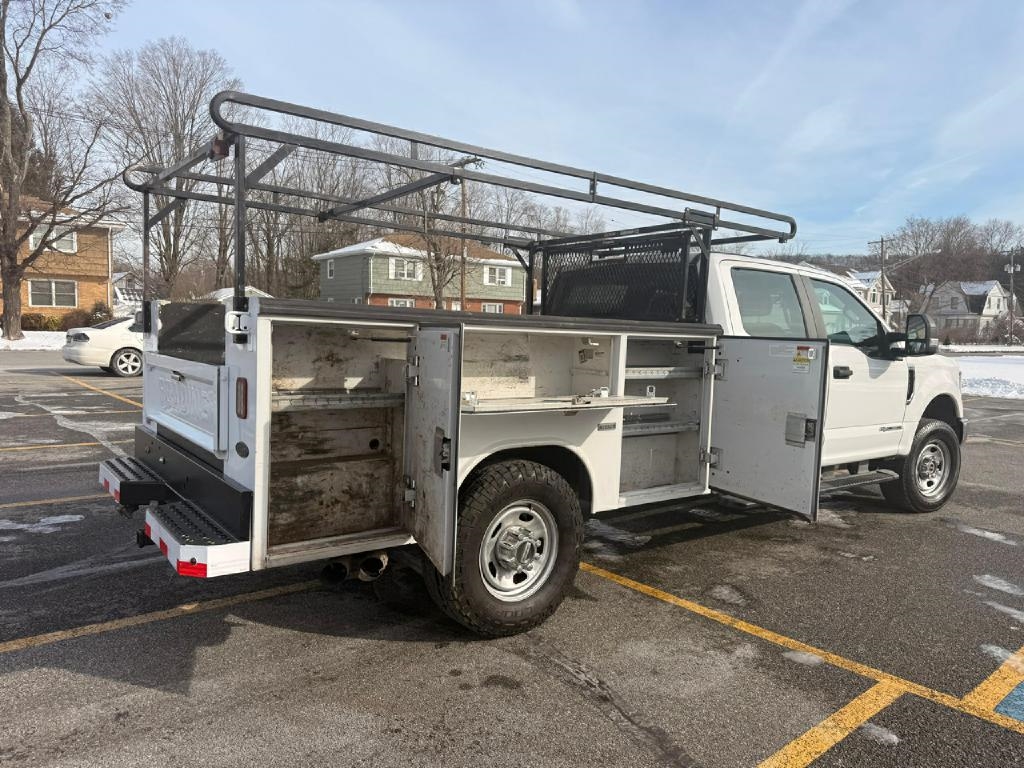 Ford F-350 SD XL Crew Cab LWB 4WD 2018