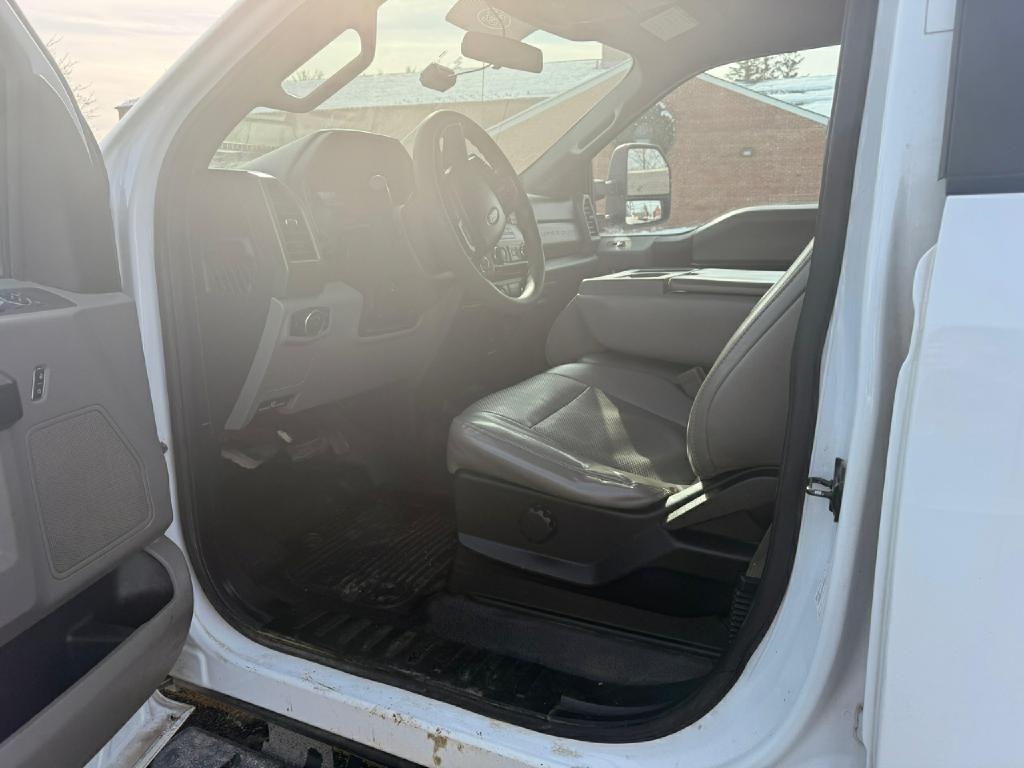 Ford F-350 SD XL Crew Cab LWB 4WD 2018