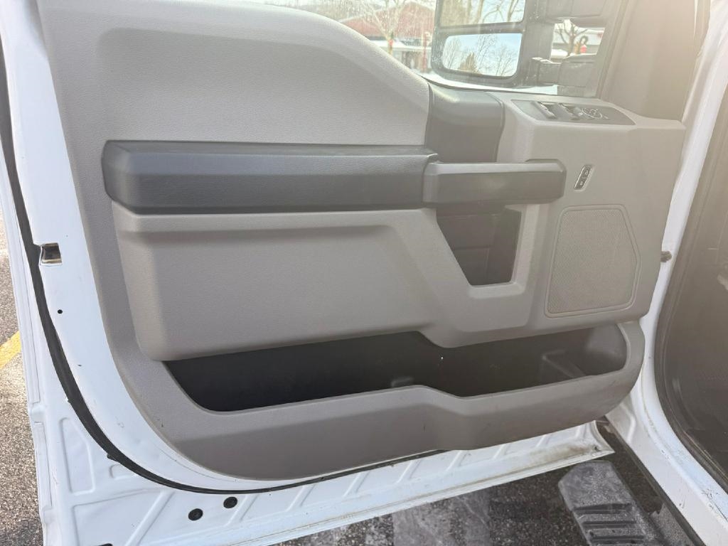 Ford F-350 SD XL Crew Cab LWB 4WD 2018