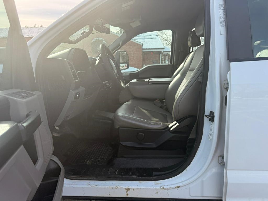 Ford F-350 SD XL Crew Cab LWB 4WD 2018