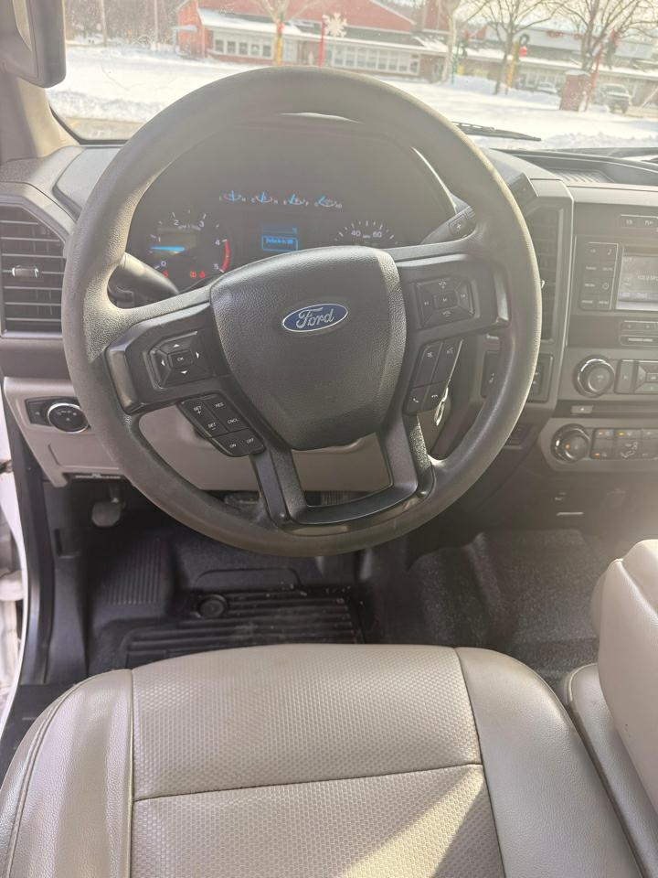 Ford F-350 SD XL Crew Cab LWB 4WD 2018