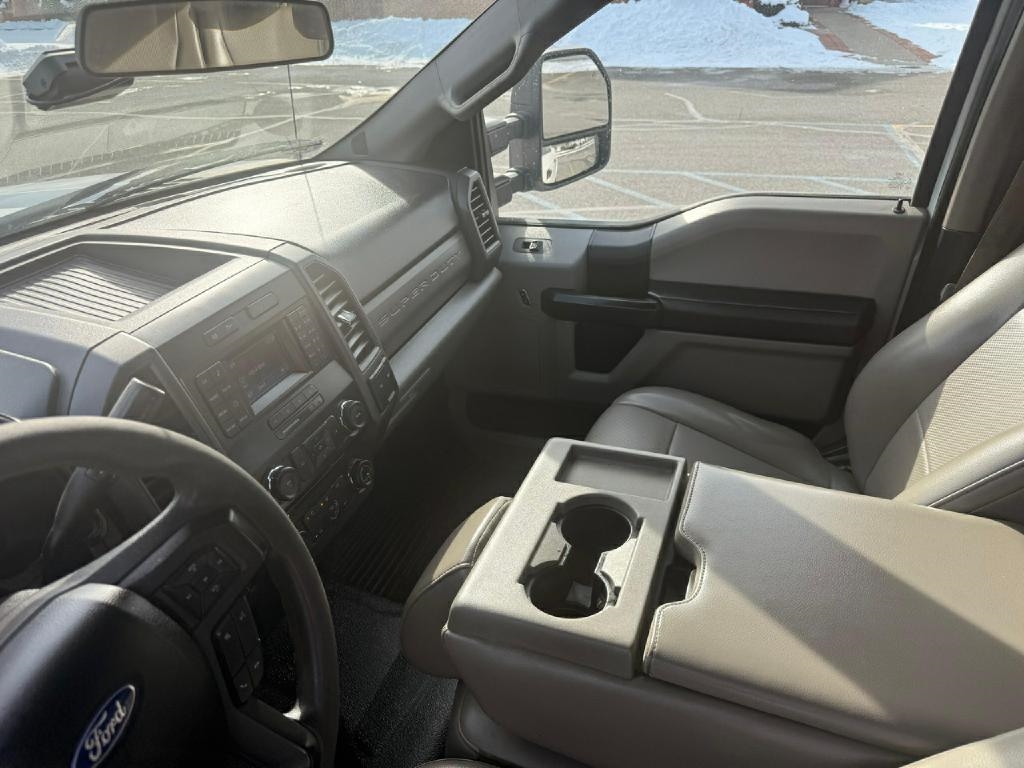 Ford F-350 SD XL Crew Cab LWB 4WD 2018