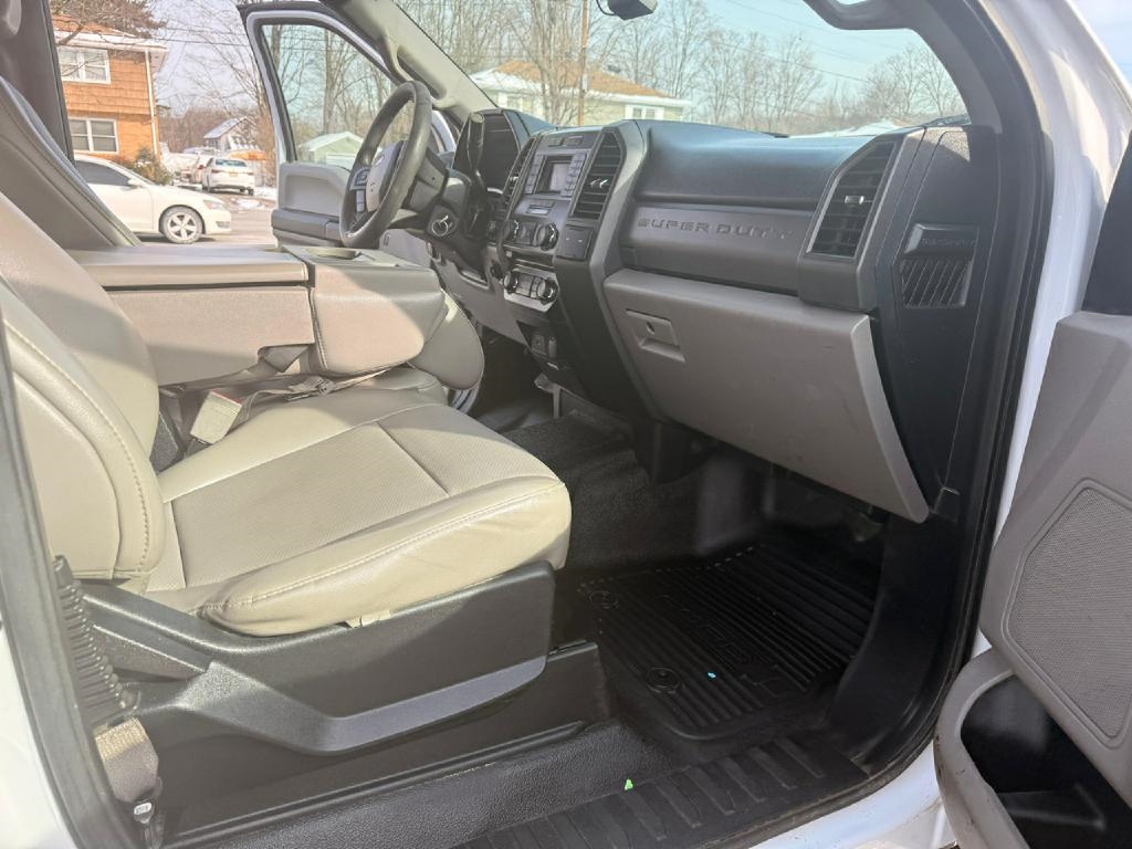 Ford F-350 SD XL Crew Cab LWB 4WD 2018