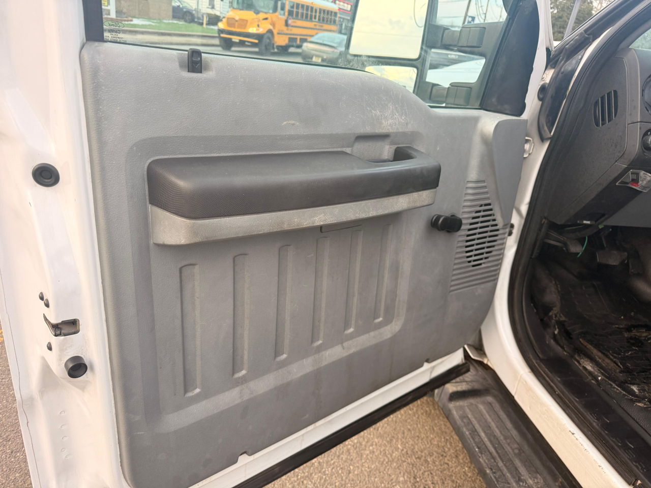 Ford F-450 SD Regular Cab DRW 2WD 2015