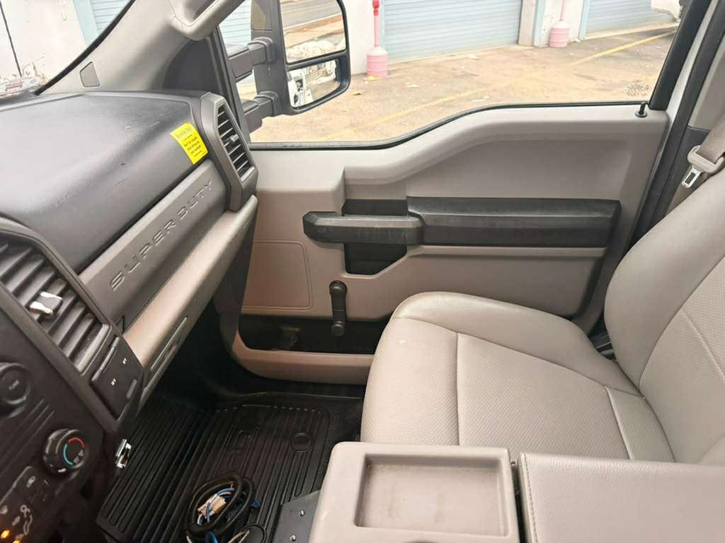 Ford F-450 SD Regular Cab DRW 4WD 2017