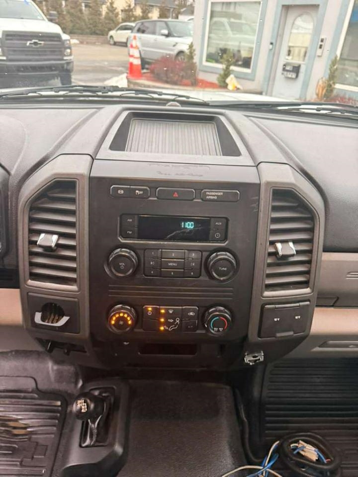 Ford F-450 SD Regular Cab DRW 4WD 2017