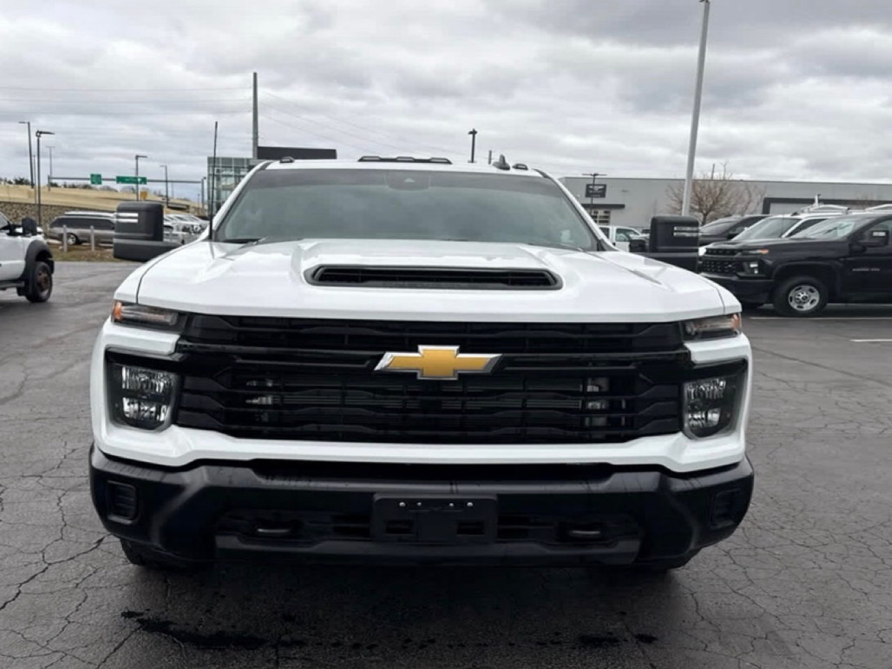 Chevrolet Silverado 3500HD Work Truck Crew Cab 4WD 2025