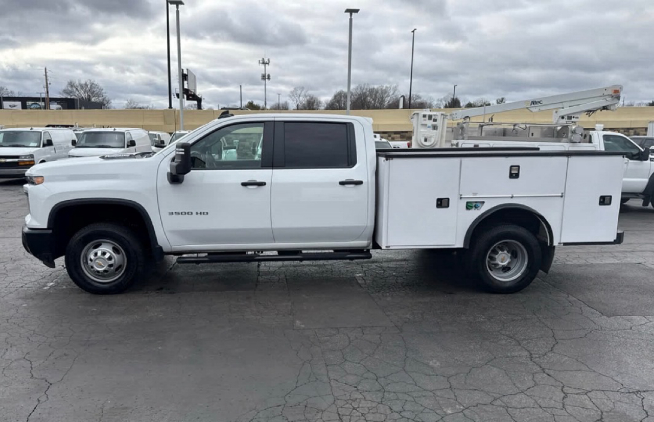 Chevrolet Silverado 3500HD Work Truck Crew Cab 4WD 2025