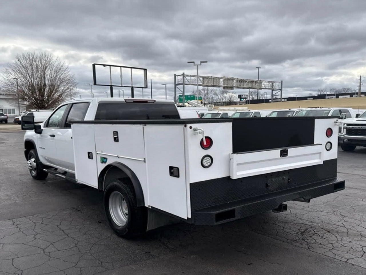 Chevrolet Silverado 3500HD Work Truck Crew Cab 4WD 2025