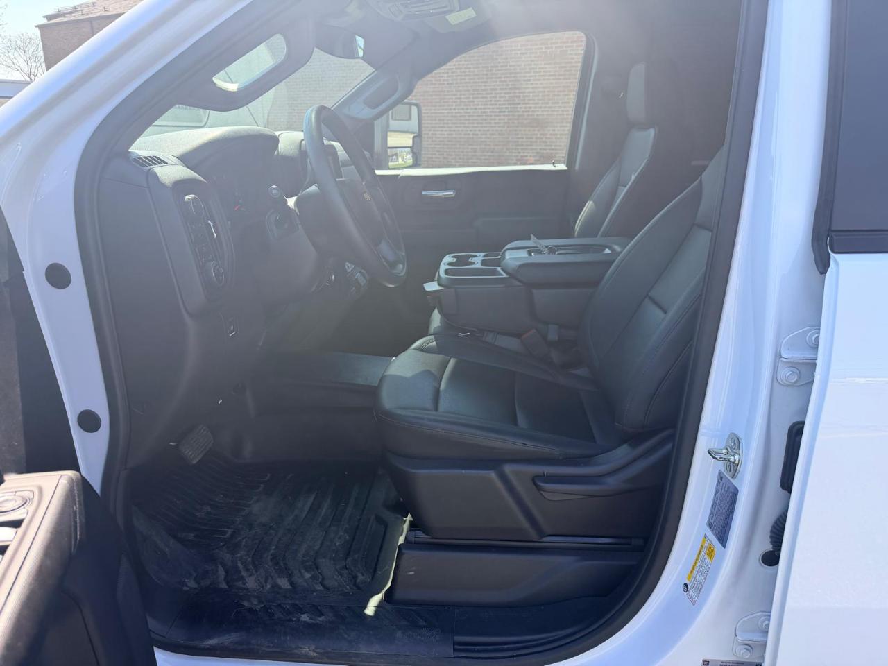 Chevrolet Silverado 3500HD Work Truck Crew Cab 4WD 2025