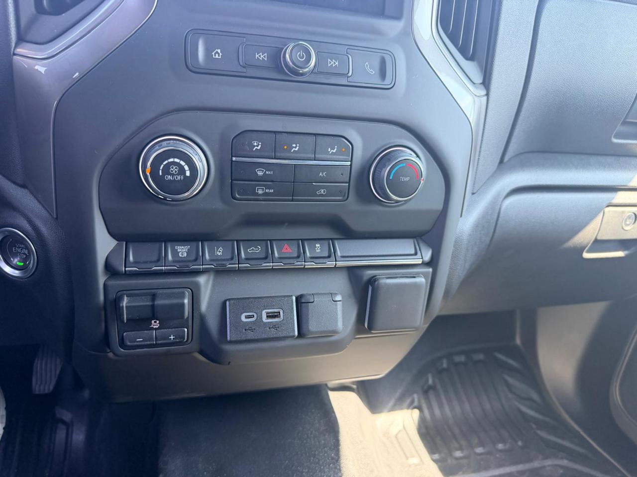 Chevrolet Silverado 3500HD Work Truck Crew Cab 4WD 2025