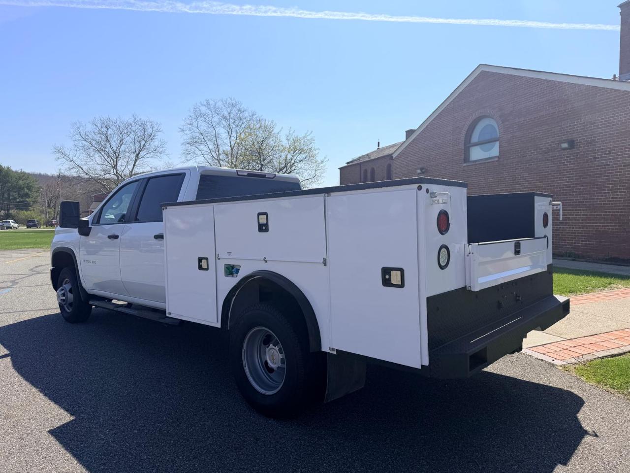 Chevrolet Silverado 3500HD Work Truck Crew Cab 4WD 2025