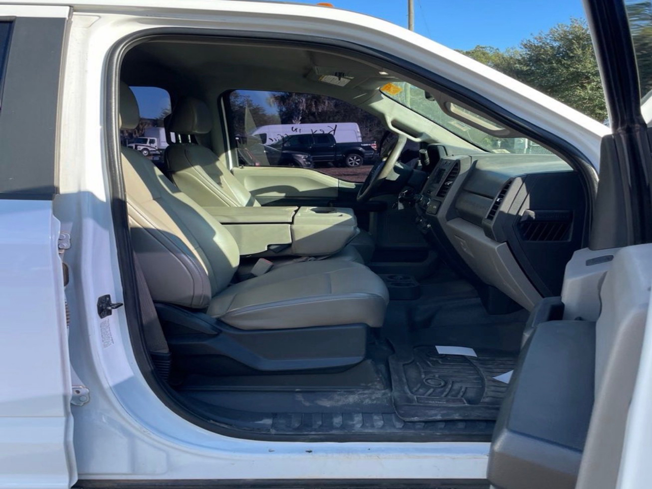 Ford F-450 SD Crew Cab DRW 4WD 2019