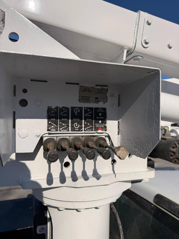 Ford F-550 Regular Cab DRW 2WD 2015