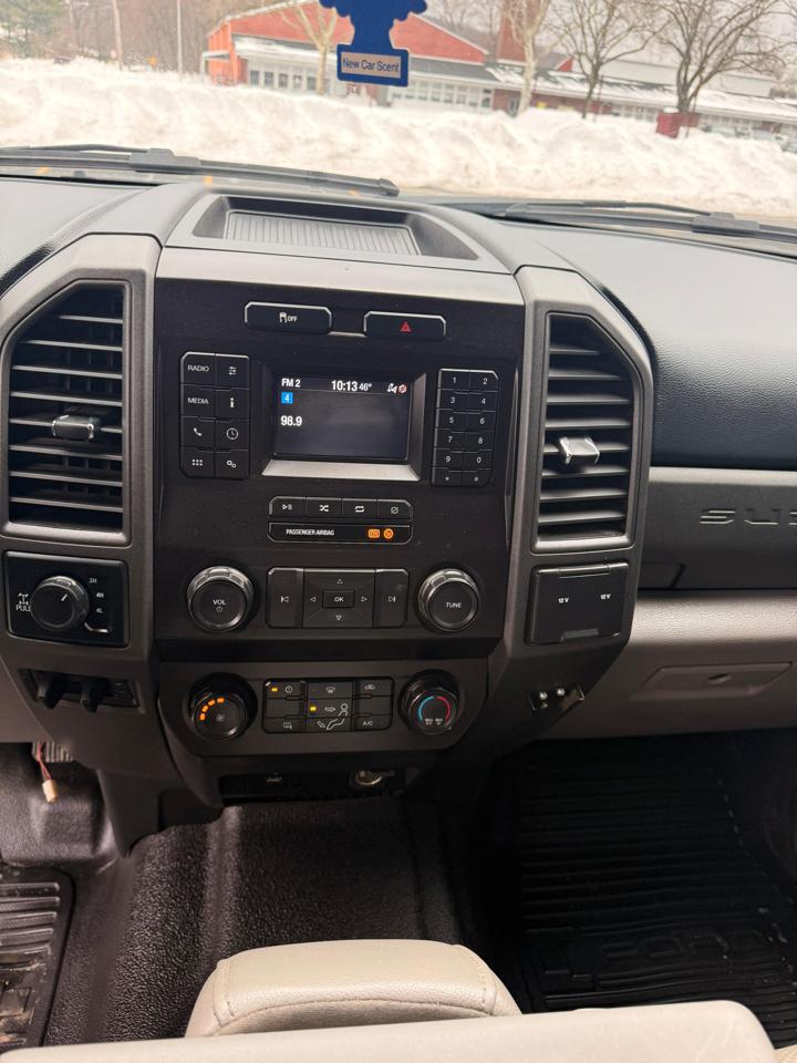 Ford F-350 SD XL Crew Cab Long Bed 4WD 2020