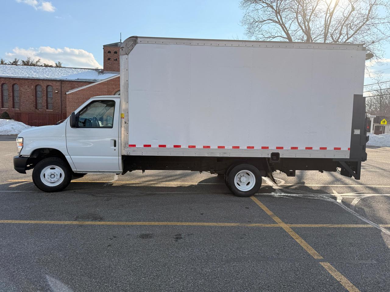 Ford Econoline E-350 Super Duty 2018