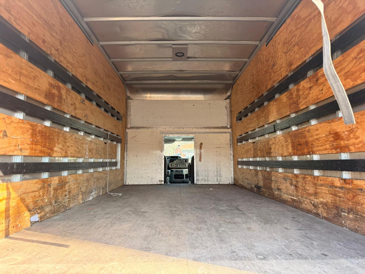 Ford Econoline E-350 Super Duty 2018