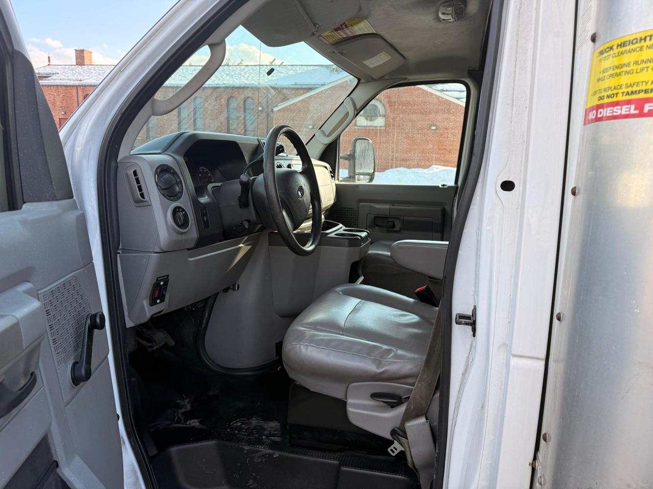 Ford Econoline E-350 Super Duty 2018