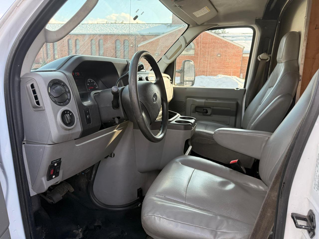 Ford Econoline E-350 Super Duty 2018